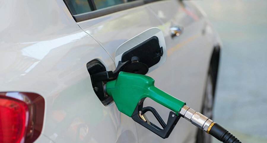 Benzine, Motorine Zam mı Geldi? İndirim mi Var? İşte 3 Kasım 2025 Güncel Akaryakıt Fiyatları | (İstanbul, Ankara, İzmir Listesi)