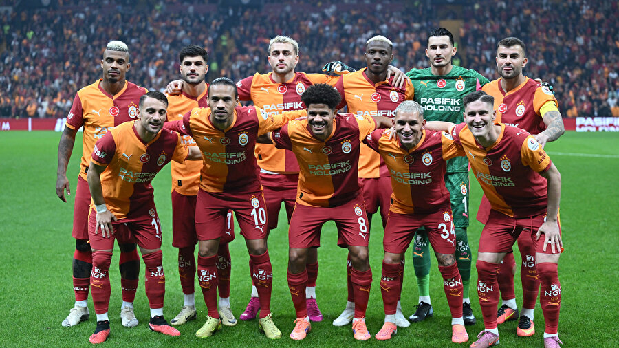 Galatasaray'ın kamp kadrosu açıklandı: Yıldız futbolcu 4-6 hafta yok