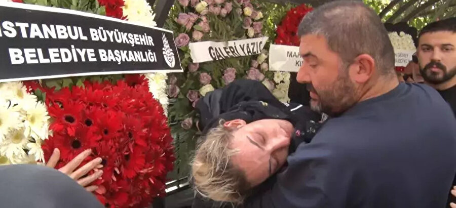 Güllü'nün cenazesinde Tuğyan