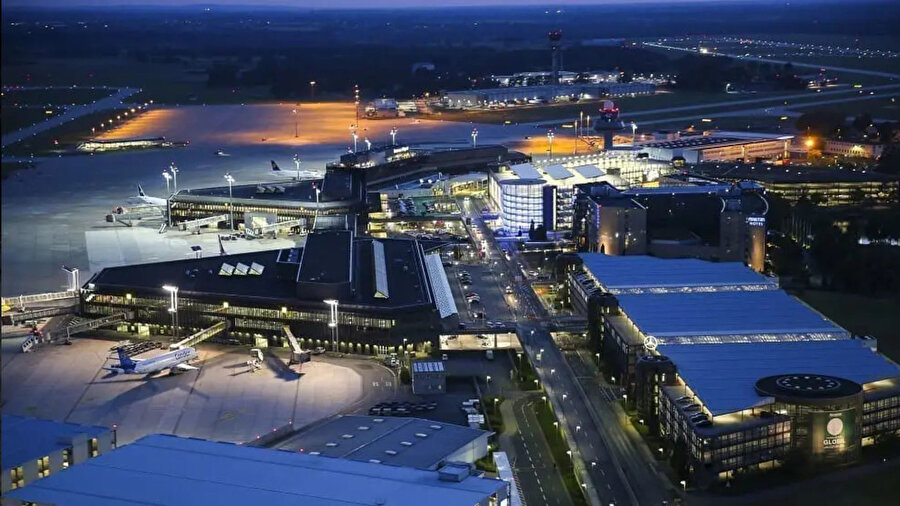 Hannover Havalimanı, menşei belirsiz bir dron nedeniyle bir süreliğine kapandı.