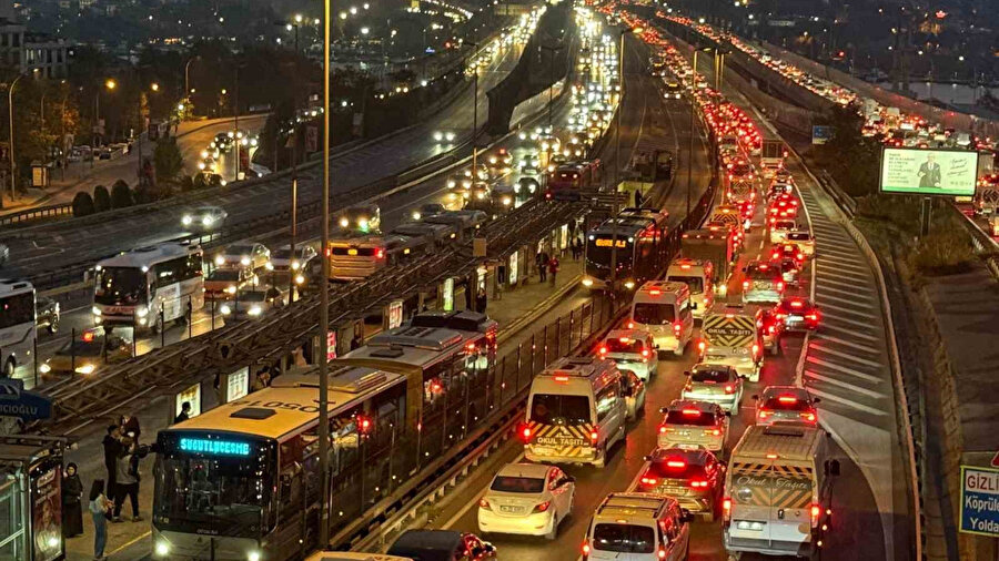 İstanbul’da ara tatil öncesi trafik yoğunluğu yüzde 85’e ulaştı