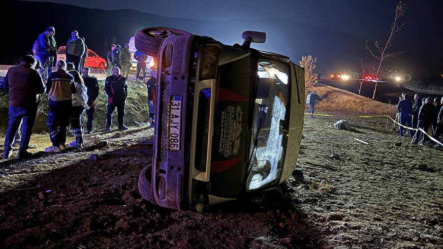 Kahramanmaraş'ta şarampole devrilen işçi servisindeki 2 kişi öldü, 7 kişi yaralandı