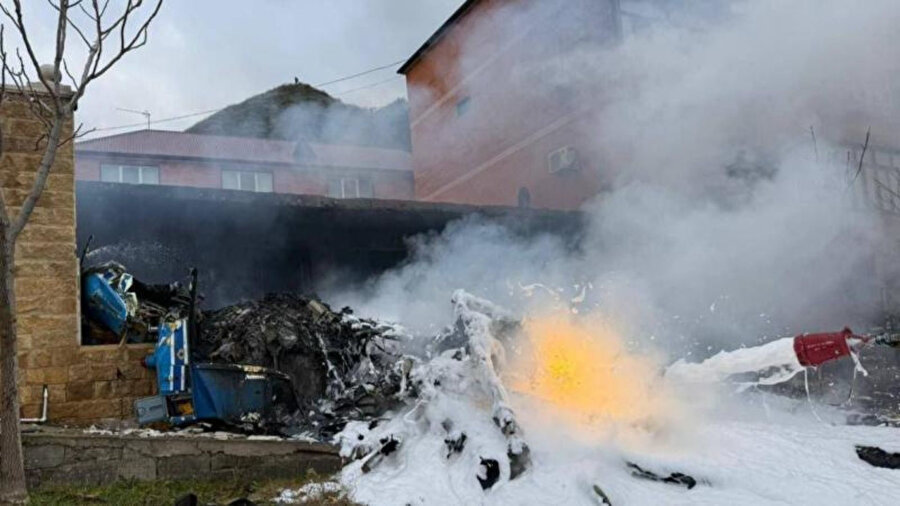 4 kişi hayatını kaybetti.