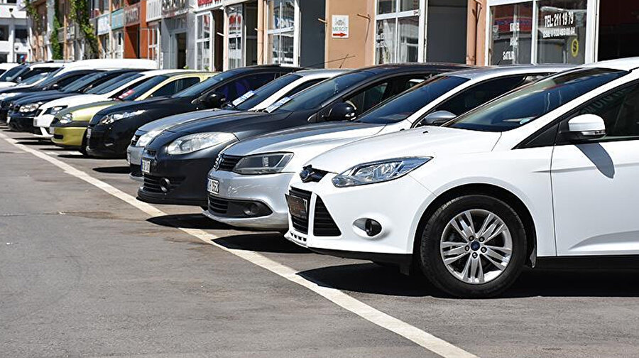 Fiyatı uygun ama elde kalıyor! İkinci el otomobil piyasasında yeni dönem başladı