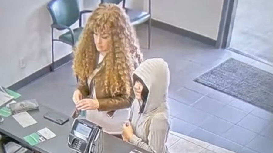 9 yaşındaki Melodee Buzzard, annesiyle üç günlük bir yolculuğa çıktıktan sonra kayboldu.