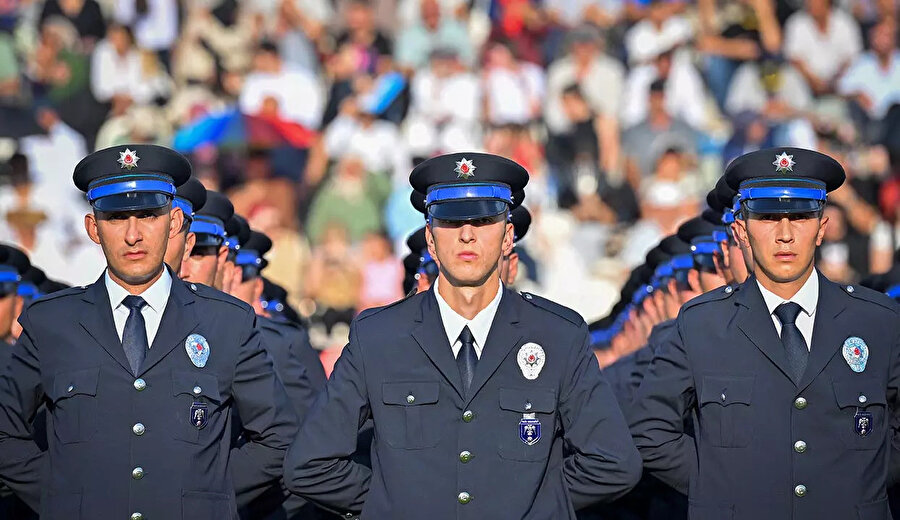 33. DÖNEM POMEM BAŞVURU TAKVİMİ 2025: EGM polis alımı başvuru tarihleri belli oldu mu? İşte KPSS puanı ve aranan şartlar...