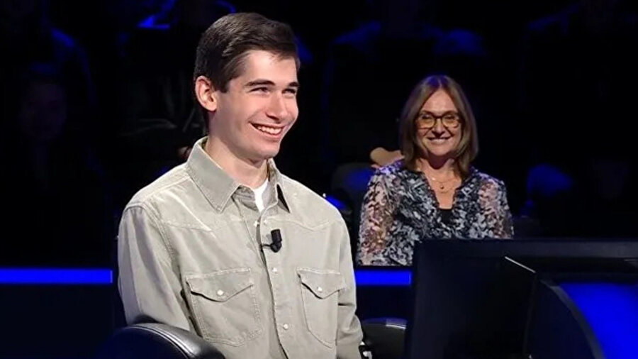 Kim Milyoner Olmak İster’e damga vurdu! 1 Milyon TL değerindeki sorunun eşiğinden döndü