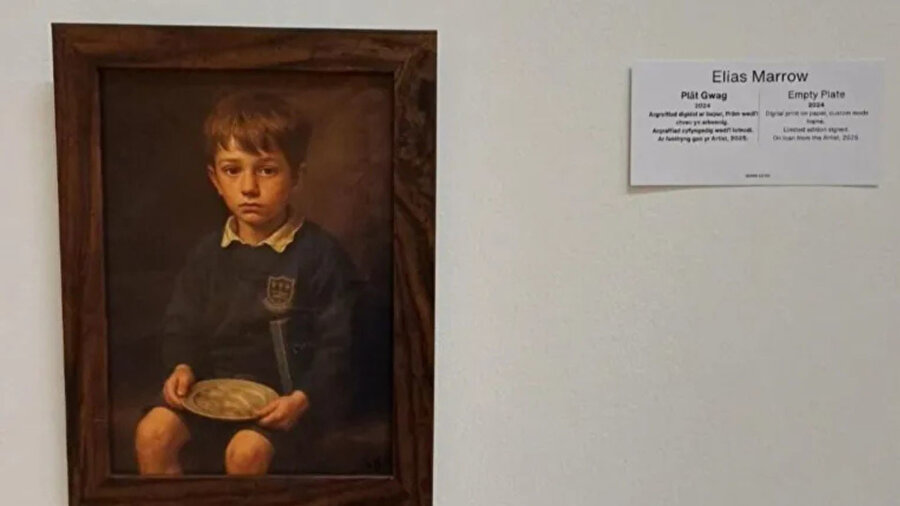 “Empty Plate” adlı eserini hiçbir izin almadan sergi duvarına astı.