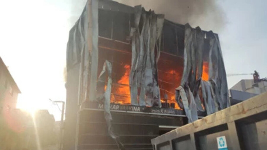Bir yağ fabrikasının kazan dairesinde patlama meydana geldi. 
