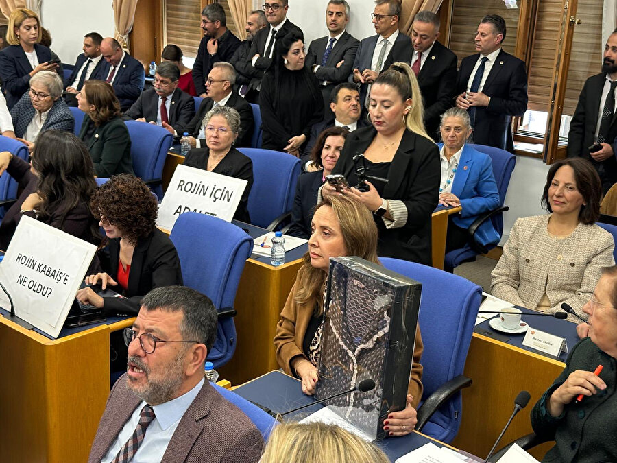 Bakan Göktaş: Sosyal medyada yaş sınırı düzenlemesi üzerinde çalışıyoruzn