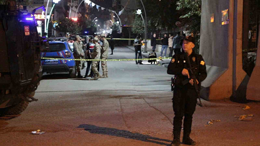 Şırnak Cizre Adliyesi önünde silahlı saldırı: İki kişi ağır yaralı