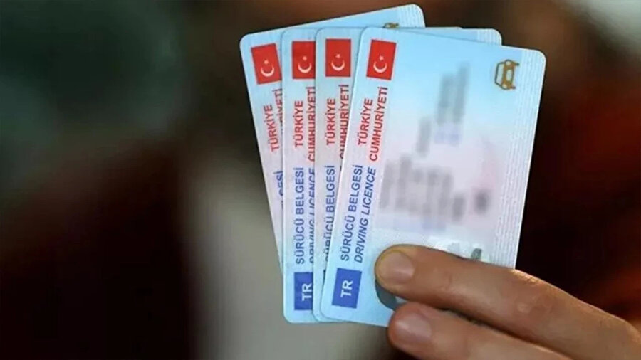 Ehliyetini yenilemeyene çifte ceza! Ne para alabilecek, ne de sigortadan ödeme