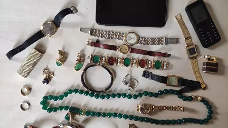 Zanlılar, 37 farklı vakada yaklaşık 800 bin euro çaldı.