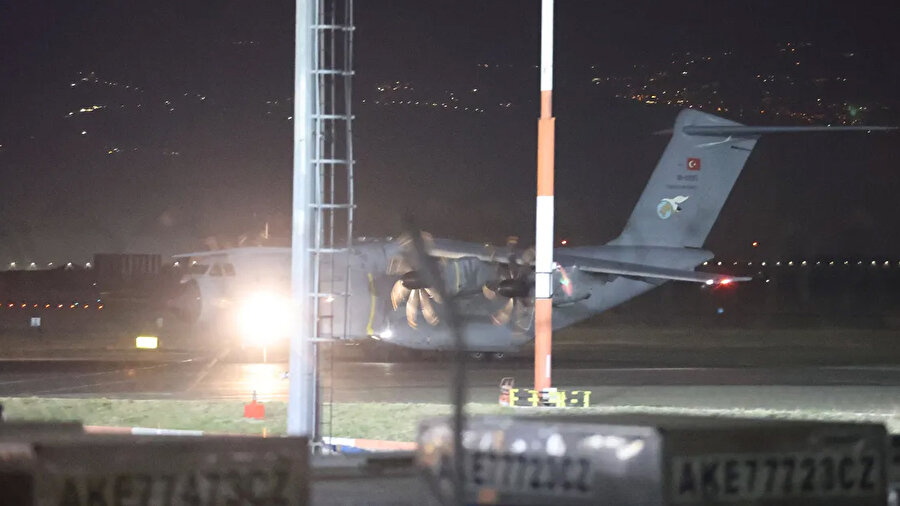 Gürcistan'da düşen uçakta şehit olan 20 askerin naaşları Türkiye'ye getirildi