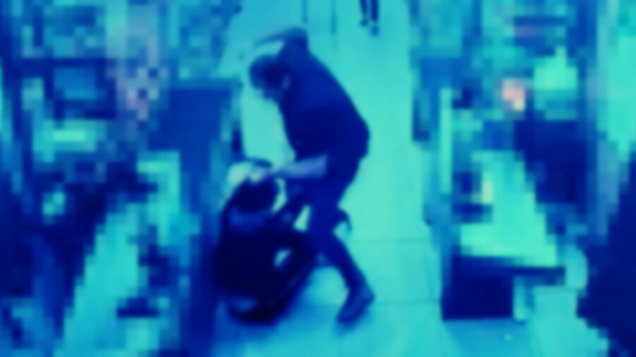 “Bisikletini ver” diye yaklaştılar: Arnavutköy’de 13 yaşındaki çocuk parkta kanlar içinde kaldı