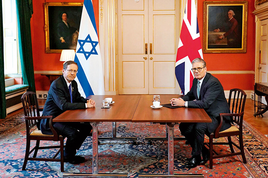 Izak Herzog ve Keir Starmer