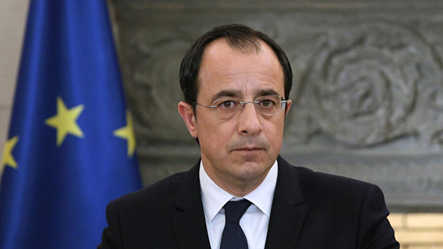 Rum kesiminin küstah lideri Türkiye'yi tehdit etti