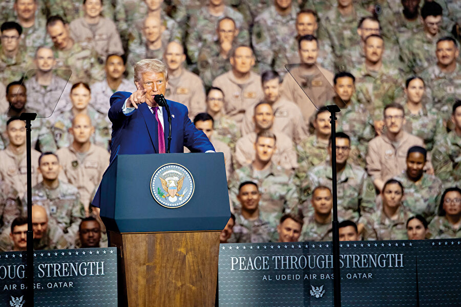 Katar bölgedeki en büyük Amerikan askeri üssüne ev sahipliği yapıyor. Doha’nın 30 km güneybatısında yer alan ve yaklaşık 10 bin askerin görev yaptığı el Udeyd Hava Üssü, hem ABD Merkez Komutanlığı’nın (CENTCOM) ileri karargâhının hem de ABD Hava Kuvvetleri’nin 379. Hava Görev Tugayı’nın konuşlandığı stratejik bir merkez özelliği taşıyor. El Udeyd Hava Üssü’nü ABD, İngiltere ve Katar kullanıyor.