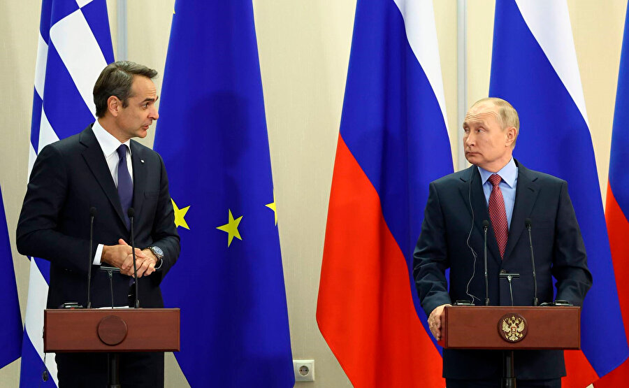 Rusya ve Yunanistan arasındaki ilişkiler soğuk seyrediyor.