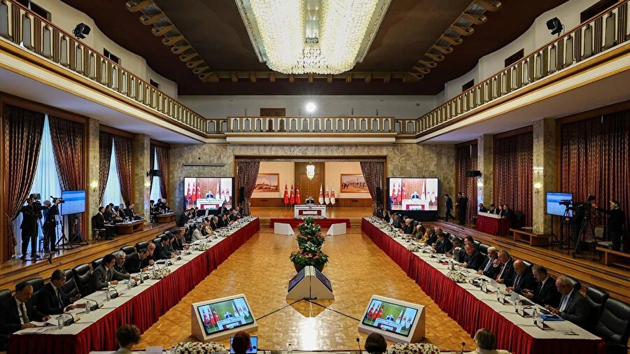 Komisyon İmralı gündemiyle toplandı