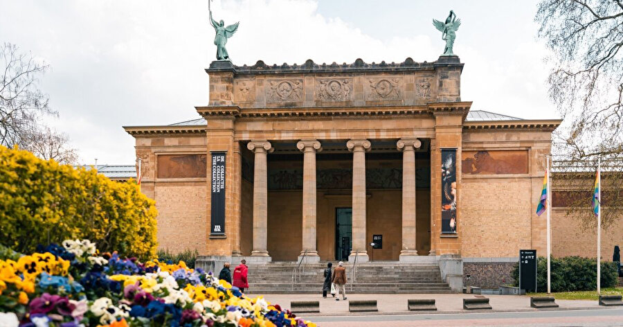 Şehir genelinde rastlayabileceğiniz duvar resimleri ve grafitiler de Gent’in kimliğinin bir parçası.