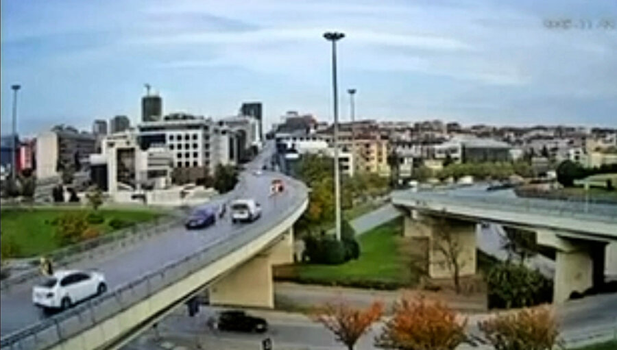 ​Maltepe’de zincirleme kaza! Hatalı sollama faciaya yol açtı