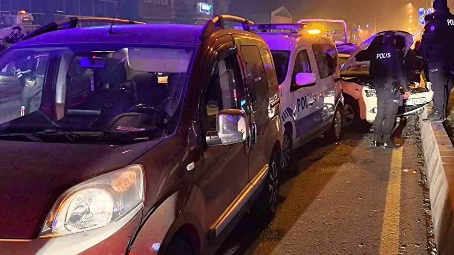 Erzurum’da dört aracın karıştığı zincirleme kaza: 6 yaralı