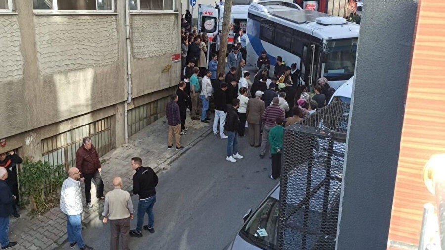 İstanbul’da minibüs kazası: Eşinin sürdüğü minibüsün altında kalan kadın öldü