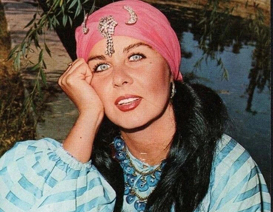 Sinema tarihçisi Giovanni Scognamillo, Fatma Girik için “Perdedeki halktır o” demişti.