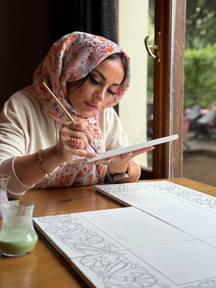 Sanatçı, eserleriyle yaşadığı çağın aynasıdır.