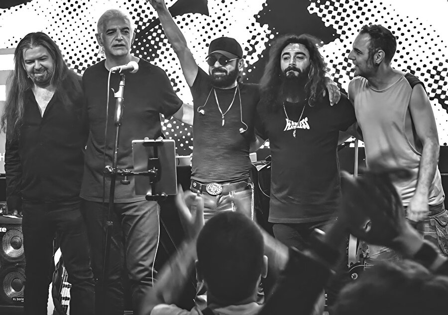 37 yıldır varız ama kendimizi anlatmak konusunda hâlâ zorlanıyoruz.