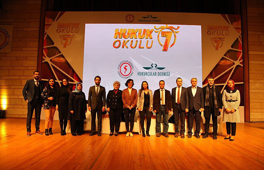 Hukuk Okulu 8 başlıyor!