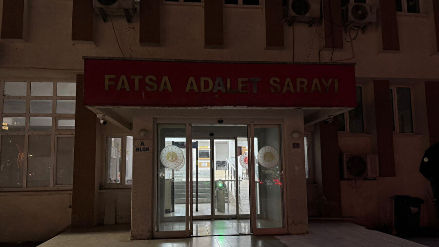 Kasklı soyguncu polis çıktı: Tek bir hata yaktı!