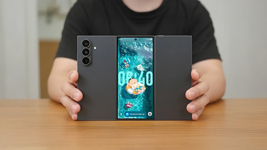 Samsung üçe katlanır