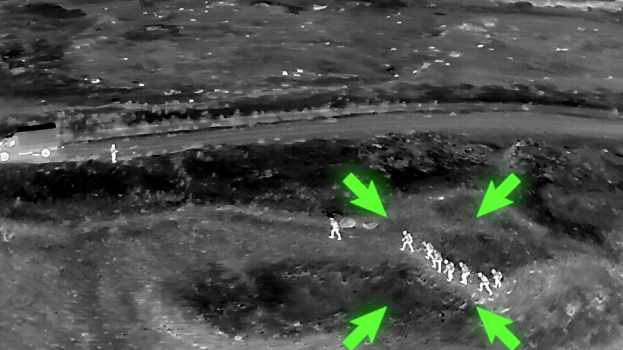 ​Iğdır’da sahte pasaport operasyonu: Kaçakçı ve 9 göçmen yakalandı