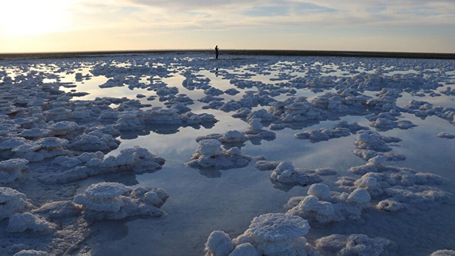 Kuraklık Tuz Gölü’nü vurdu: 90 yılda yüzde 85 küçüldü! Uzmanlar uyardı... 'Küçülmeye devam ediyor'