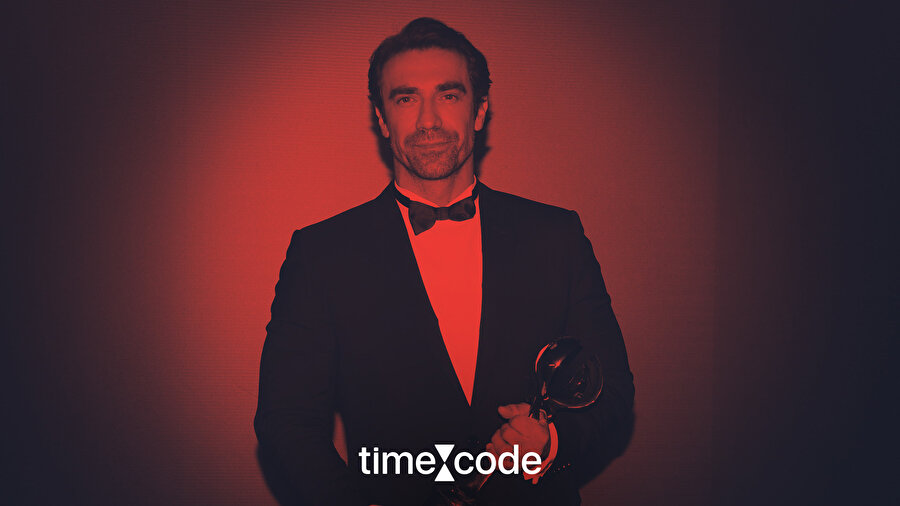 İbrahim Çelikkol Dubai'den ödülle döndü