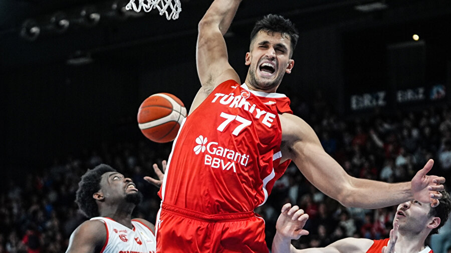 12 Dev Adam durdurulamıyor: İsviçre'ye 25 sayı fark attık