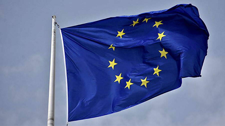 Avrupa Birliği'nden 'çocuk fenomen' ayarı: Sosyal medyadan para kazanmalarına yasak geliyor