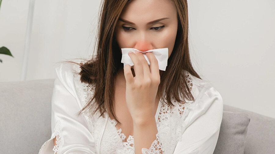 Kış geldi hastalıklar arttı... Burun akıntısındaki tehlike: Menenjite kadar giden risk! Nasıl korunulur?