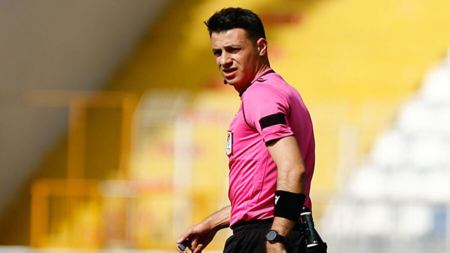 Fenerbahçe–Galatasaray derbisinin VAR hakemi açıklandı: Ali Şansalan kimdir, nereli, kaç yaşında? Ali Şansalan kariyeri ve başarıları