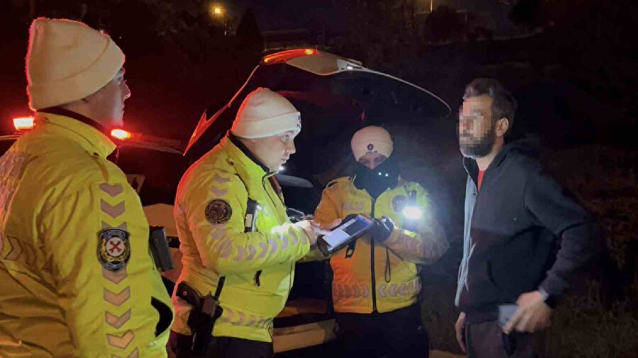 Polis dakikalarca dil döktü, alkolmetreyi üflemeyince yediği ceza katlandı.