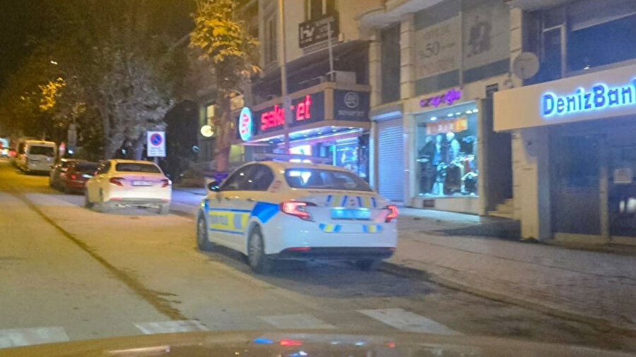 Bilecik'te yan bakma kavgası kanlı bitti: Bıçaklanan genç, bıçağı çekip hasmını ağır yaraladı