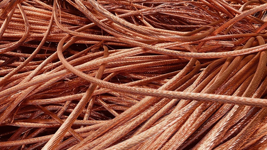 Bakır fiyatlarında yeni rekor: Zayıf dolar ve güçlü talep etkisiyle fiyatlar yükseldi