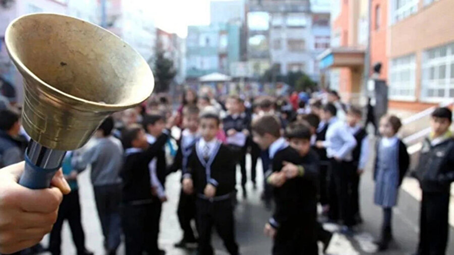 MEB'den yaş uçurumuna son: Okula başlama yaşı yeniden belirlenecek...