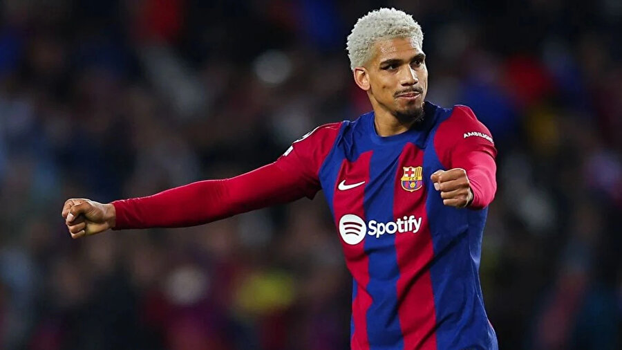 ​Barcelona’da Araujo depremi: 10 milyon euro kazanan yıldız futbolu bırakıyor mu?