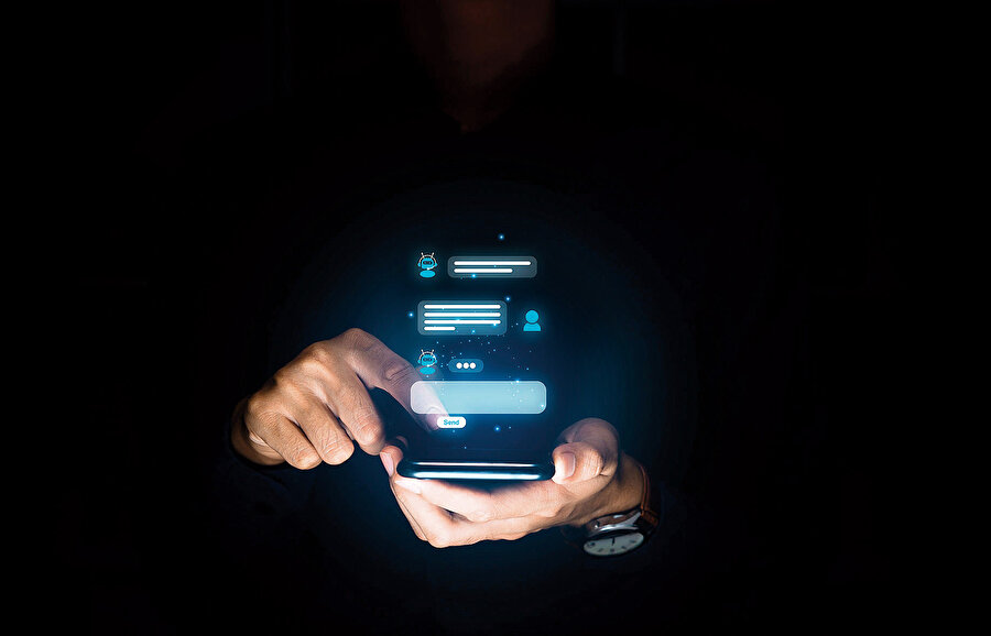 Ağustos 2024’te, önde gelen on yapay zekâ aracı, haberlerdeki yanlış iddiaları yüzde 18 oranında tekrarlıyordu. Ağustos 2025’te bu oran yüzde 35’e fırladı.