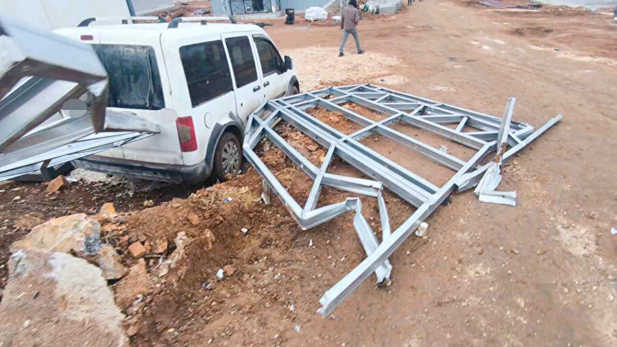 Malatya’da can pazarı: Kontrolden çıkan kamyon ortalığı savaş alanına çevirdi