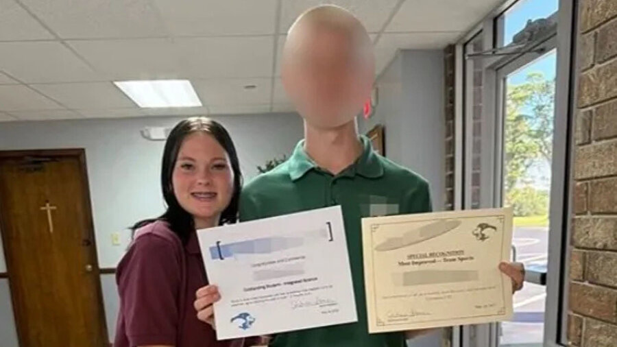 Anna Kepner ve üvey abisi