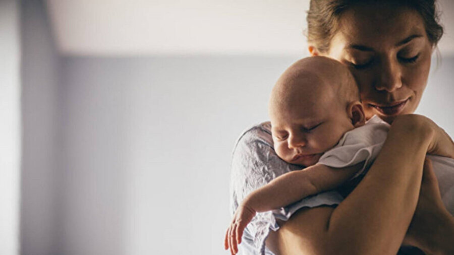 Hükümetten ailelere büyük jest: Doğum izni uzuyor, kreş desteği artıyor!